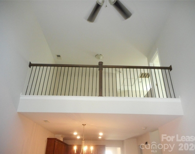 5522 Harris Cove Drive - Photo Thumbnail 6