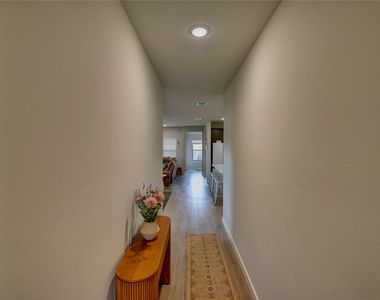 5612 Summit Creek Road - Photo Thumbnail 15
