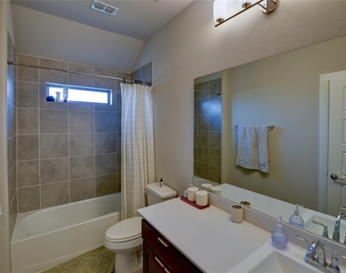 5612 Summit Creek Road - Photo Thumbnail 7