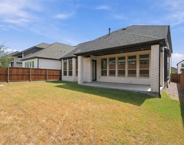 7424 Lilypad Lane - Photo Thumbnail 26