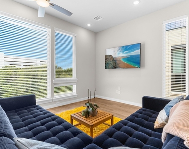 3432 Red Moon Way - Photo Thumbnail 3