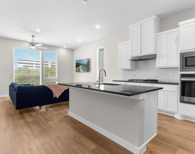 3432 Red Moon Way - Photo Thumbnail 4