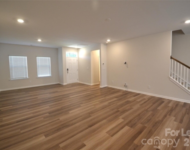 206 Culpepper Creek Way - Photo Thumbnail 2