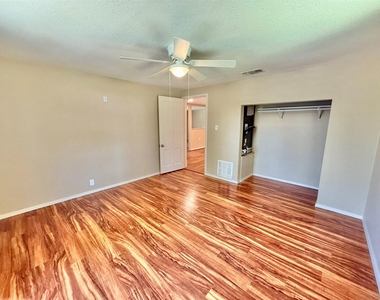 417 Putman Street - Photo Thumbnail 11