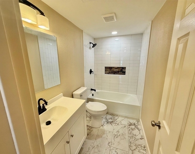 417 Putman Street - Photo Thumbnail 6