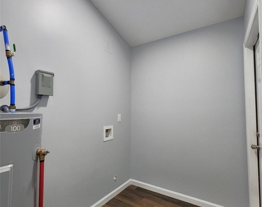 506 Cook Street - Photo Thumbnail 8