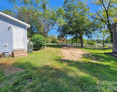 506 Cook Street - Photo Thumbnail 15