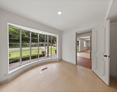 3431 Kiesthill Drive - Photo Thumbnail 10