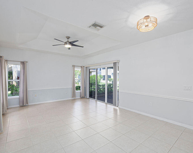1864 S Dovetail Drive - Photo Thumbnail 6