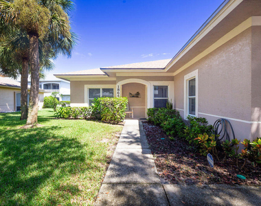 1864 S Dovetail Drive - Photo Thumbnail 4
