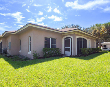 1864 S Dovetail Drive - Photo Thumbnail 5