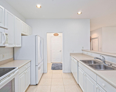 1864 S Dovetail Drive - Photo Thumbnail 13