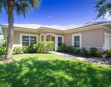 1864 S Dovetail Drive - Photo Thumbnail 1