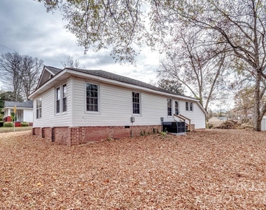721 Broad Street - Photo Thumbnail 12