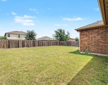 424 Winchester Drive - Photo Thumbnail 23