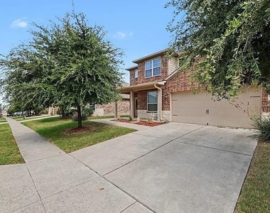 424 Winchester Drive - Photo Thumbnail 1