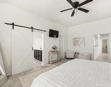 424 Winchester Drive - Photo Thumbnail 14