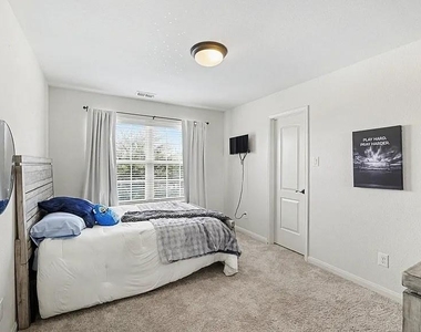 424 Winchester Drive - Photo Thumbnail 21