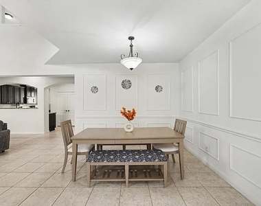 424 Winchester Drive - Photo Thumbnail 5