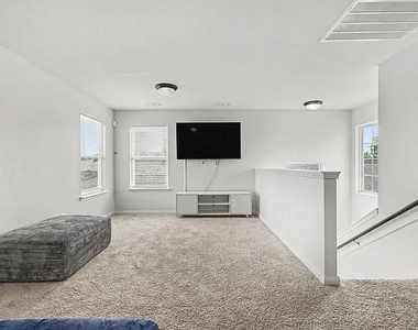 424 Winchester Drive - Photo Thumbnail 17