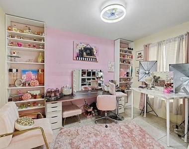 424 Winchester Drive - Photo Thumbnail 7