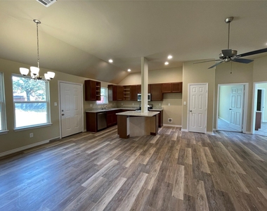 721 Hillburn - Photo Thumbnail 2