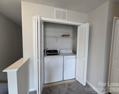 1819 Hooper Court - Photo Thumbnail 7