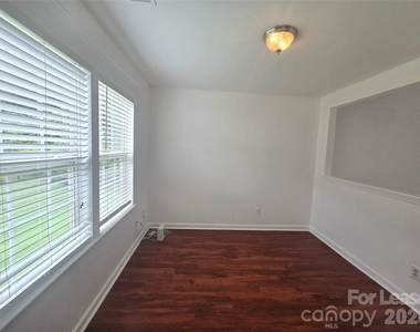 8815 Korniv Drive - Photo Thumbnail 12