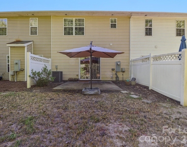 124 Clydesdale Court - Photo Thumbnail 26