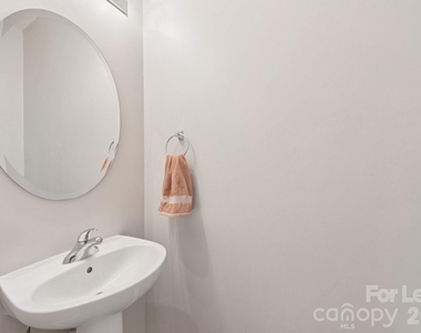 124 Clydesdale Court - Photo Thumbnail 22