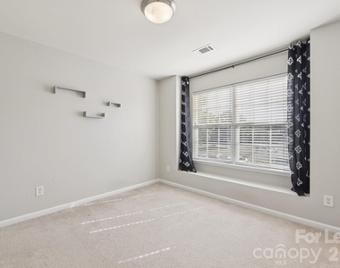 124 Clydesdale Court - Photo Thumbnail 13