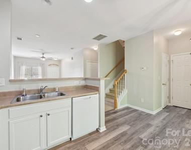 124 Clydesdale Court - Photo Thumbnail 9