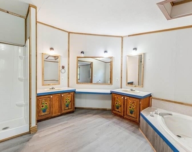 1818 County Road 211 - Photo Thumbnail 6