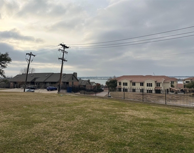 927 Signal Ridge Place - Photo Thumbnail 11