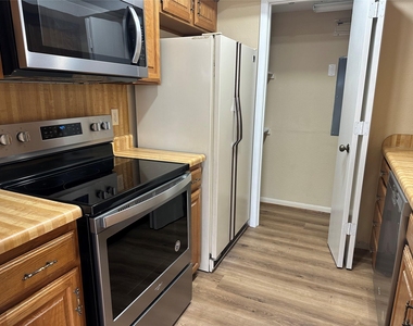 927 Signal Ridge Place - Photo Thumbnail 5