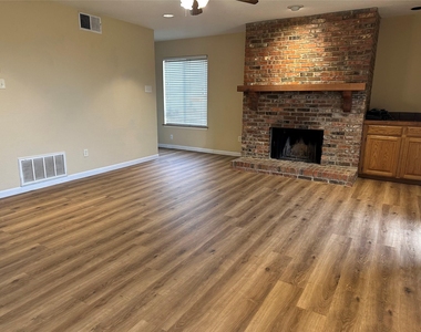 927 Signal Ridge Place - Photo Thumbnail 4