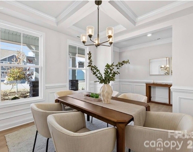 2869 Atwater Pond Circle - Photo Thumbnail 3