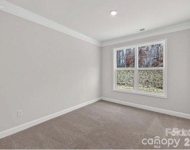 2869 Atwater Pond Circle - Photo Thumbnail 17