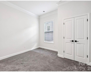 2869 Atwater Pond Circle - Photo Thumbnail 31