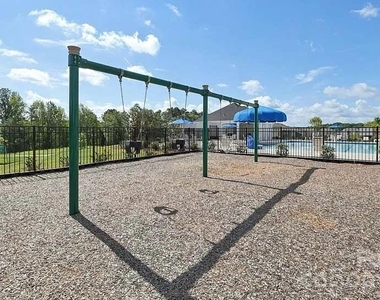 2869 Atwater Pond Circle - Photo Thumbnail 39