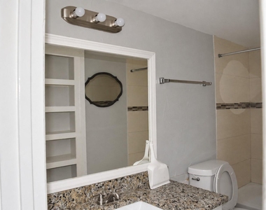 3121 Park Lane - Photo Thumbnail 9