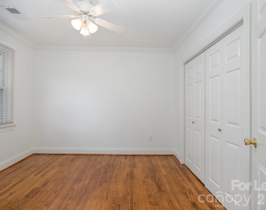564 Wakefield Drive - Photo Thumbnail 9