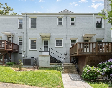 564 Wakefield Drive - Photo Thumbnail 13