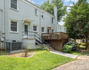 564 Wakefield Drive - Photo Thumbnail 14