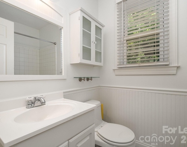 564 Wakefield Drive - Photo Thumbnail 11