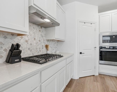 1730 Coachman Drive - Photo Thumbnail 3