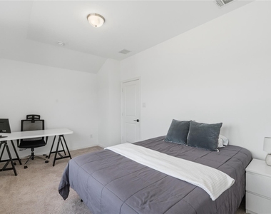 1730 Coachman Drive - Photo Thumbnail 14