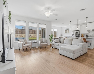 1730 Coachman Drive - Photo Thumbnail 7