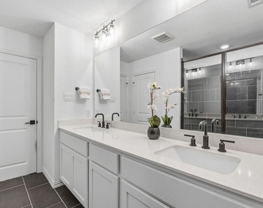 1730 Coachman Drive - Photo Thumbnail 9