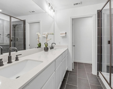 1730 Coachman Drive - Photo Thumbnail 10